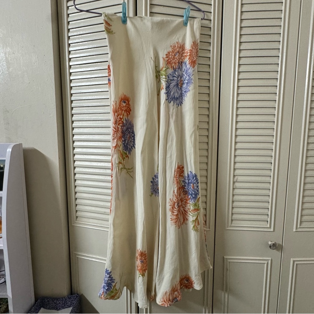 VINTAGE Henri Bendel flowy floral maxi skirt